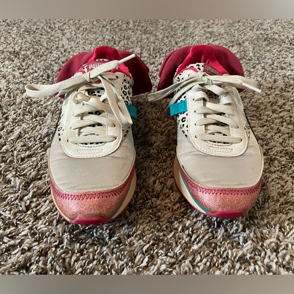 PUMA x L.O.L. SURPRISE! Future Rider Diva Sneakers - Picture 3 of 7